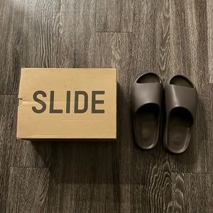 Yeezy Slides - Soot